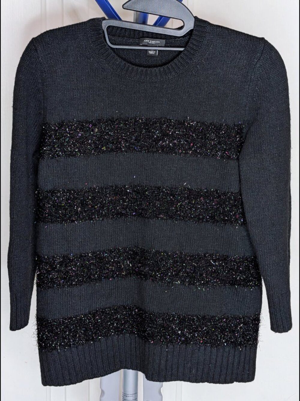 Bold ANN TAYLOR Size M Black Wool, Cashmere & Metallic Blend Formal Sweater